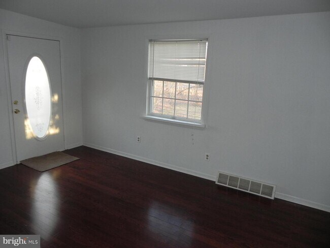 Foto del edificio - 420 Prosser Ave