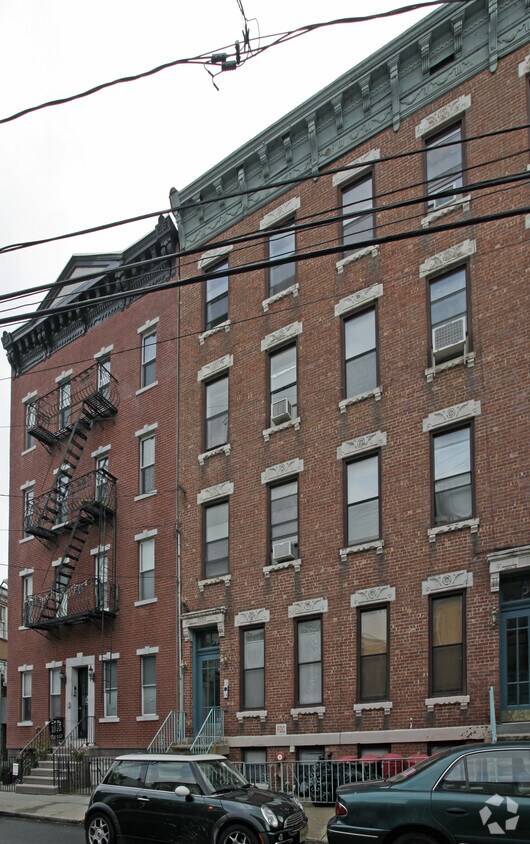 Building Photo - 397-399 2nd St