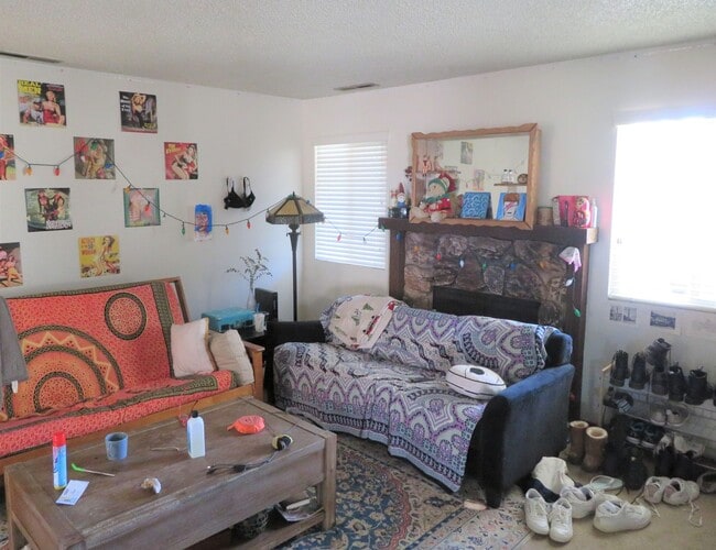 Foto del edificio - Prime Westside Location! Close to UCSC & B...