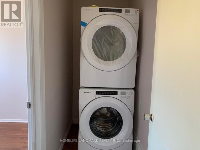 Building Photo - 35 Edenridge Dr