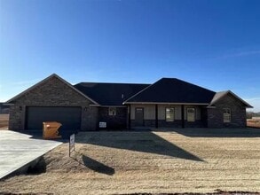 Building Photo - 12031 NE Stone Ridge Ln