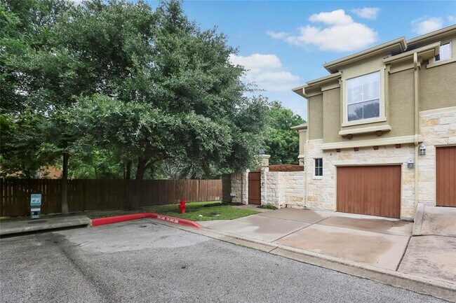 Foto del edificio - 3406 Menchaca Rd