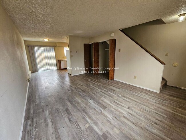 Foto del edificio - 3198 Hill Ave
