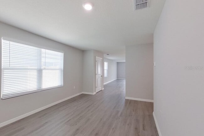 Building Photo - 8731 SW 44th Ct