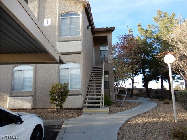 Building Photo - 75 N Valle Verde Dr