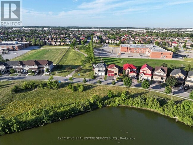 Building Photo - 47 Beavervalley Dr