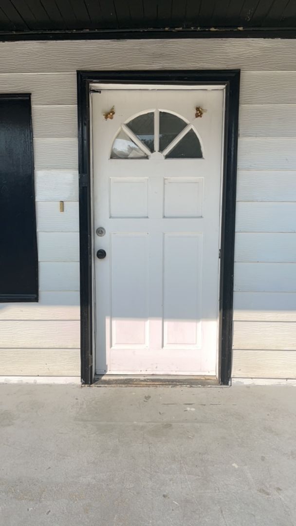 Building Photo - 2635 Royal St