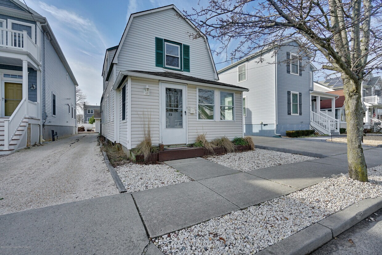 Primary Photo - 73 Ocean Ave