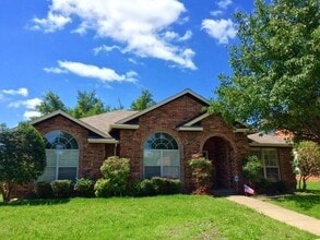 Building Photo - 9210 Barton Creek Dr