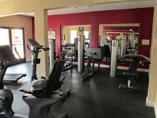 Foto del edificio - 2 BETHROOMS 2 BATHROOMS  APARTMENT  FOR RE...