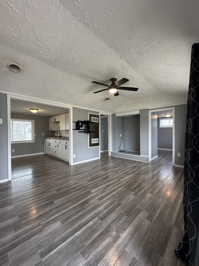 Building Photo - Your Yorktown Home Base | Love Coming Home