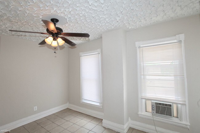 Building Photo - 2 br, 1 bath House - 1729 Vinewood St