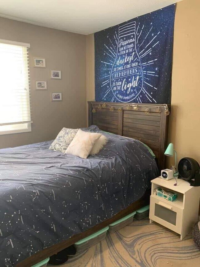 Foto del edificio - 2327 Knapp St