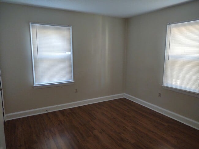 Bedroom - 1532 Hampton St
