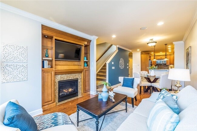 Building Photo - 2bd/2.5ba Seattle Townhome