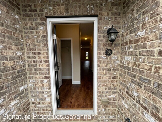 Building Photo - 2 br, 2.5 bath House - 38 Reese Way