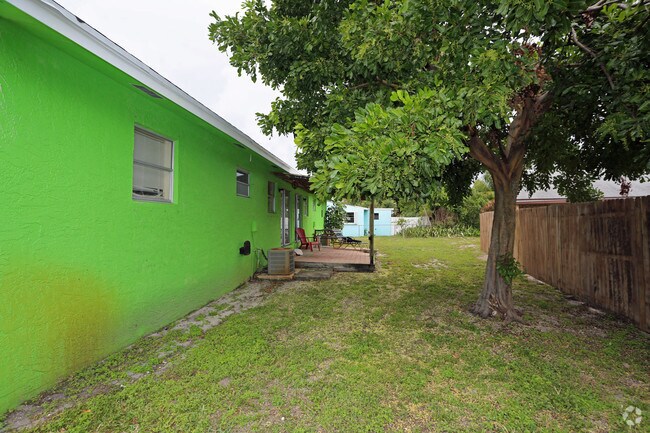 Foto del edificio - 2735 Richard Rd