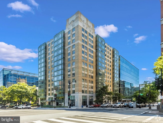 Building Photo - 1150 K St NW