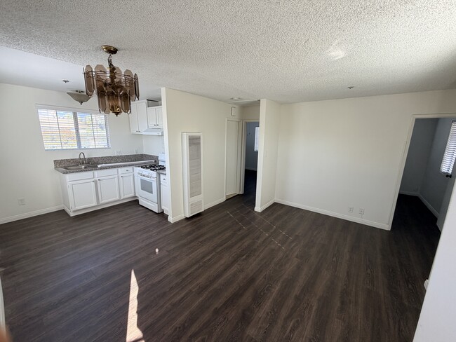 Building Photo - 1806 S 3rd St