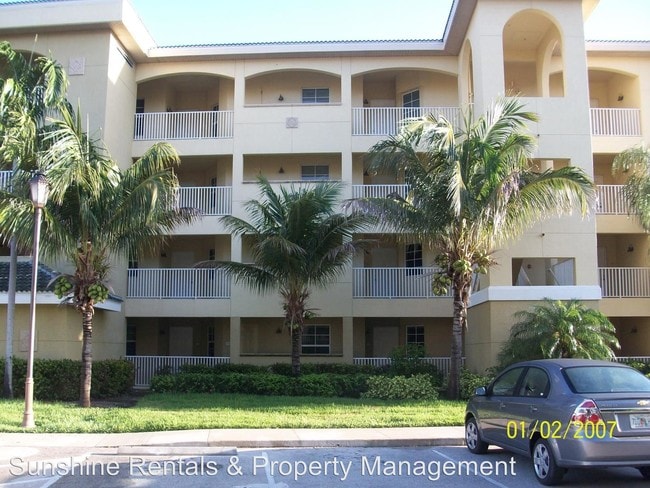 Building Photo - 1793 Four Mile Cove Pky