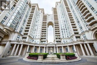 Building Photo - 2285 Lake Shore Blvd W