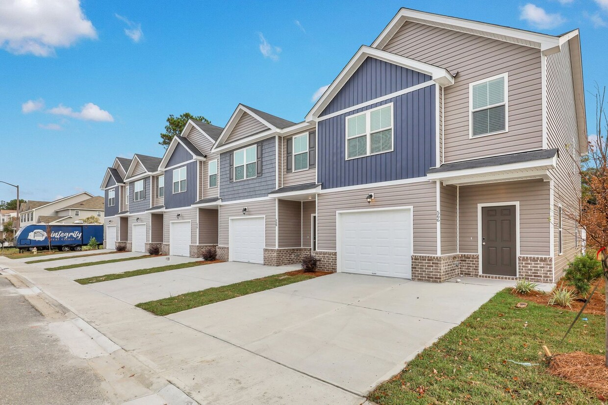 Foto principal - 568 Gov Treutlen Cir