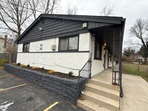 Building Photo - 3912 Kirkup Ave