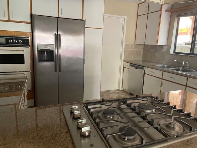 Foto del edificio - 3 Bedroom Home Close to UNR