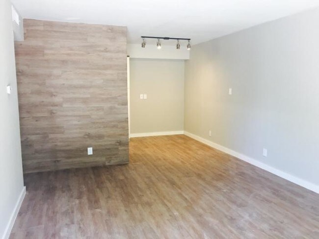 Building Photo - 2 bedroom in AUSTIN TX 78723