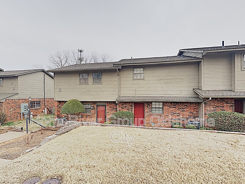 Primary Photo - 1330 Hunters Ridge Rd