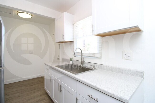 Foto del edificio - 148 N 10th Ave