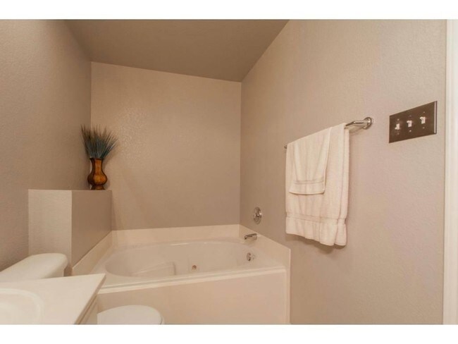 Foto del edificio - 4537 High Cotton Tr