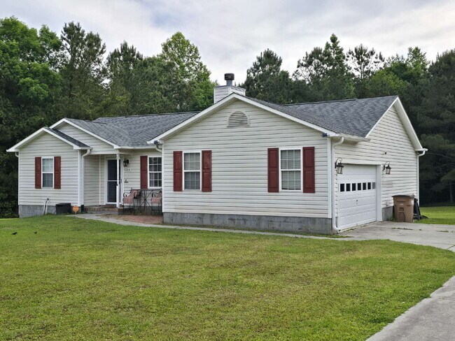 Foto del edificio - "Charming 3-Bedroom Home with 2 Full Baths in Jacksonville's Cozy Winterberry Court!"