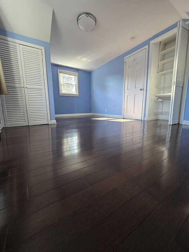 Foto del edificio - 456 Dorchester Rd