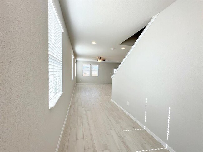 Building Photo - 163 Haywood Mnr