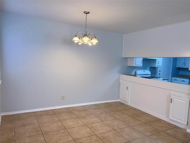 Foto del edificio - 2416 Lakeview Cir