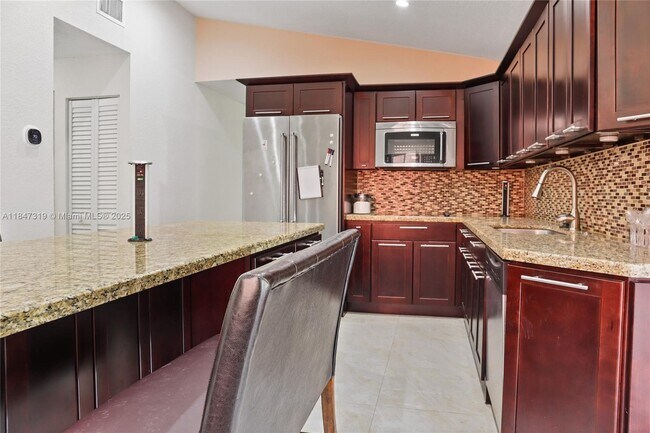 Foto del edificio - 20228 SW 124th Pl