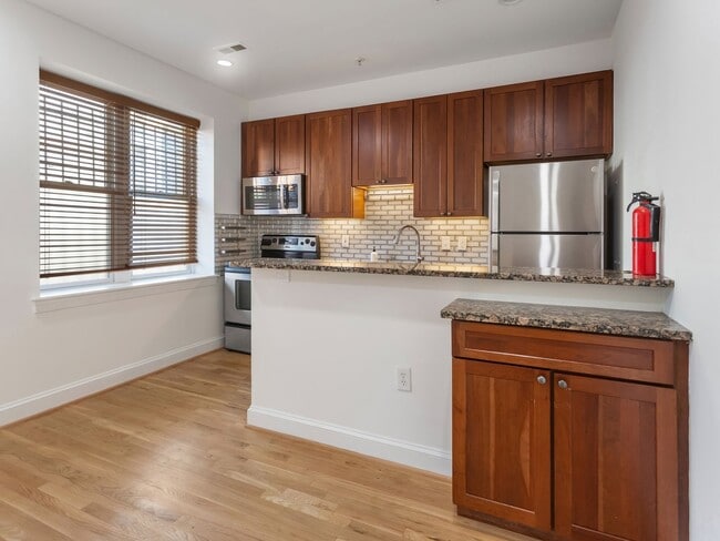 Building Photo - Charming 2BR/2BA Condo Near U Street with Modern Finishes and Prime Location