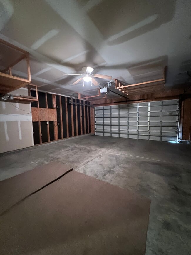 Building Photo - 3824 Wingdale Ct