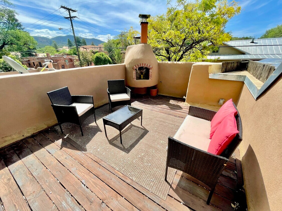 Foto principal - 1027 Canyon Rd