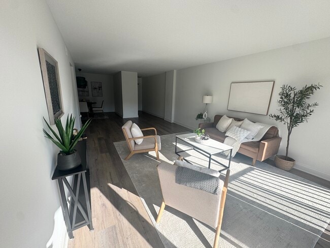 Building Photo - 1300 Army Navy Dr