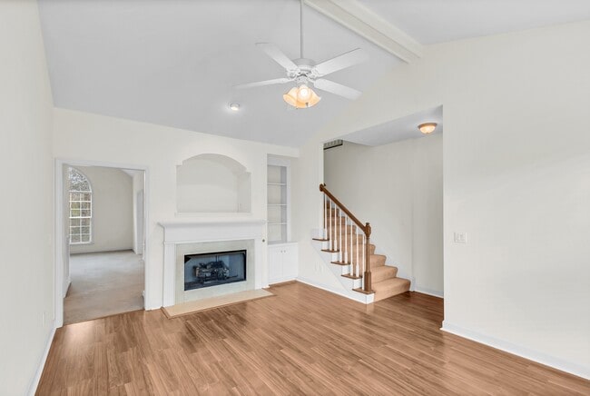 Building Photo - 7018 Sunrise Cir