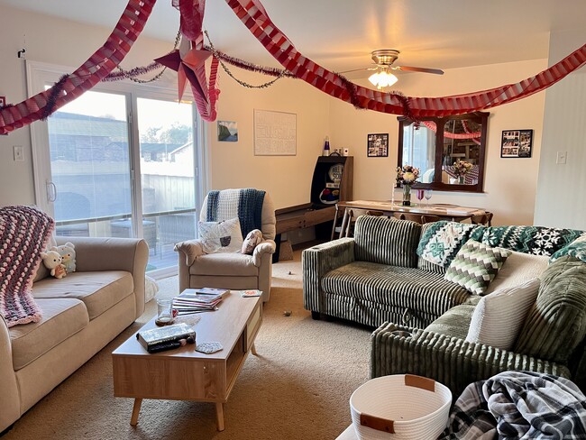 Living room view from front door. - 305 Green Briar St