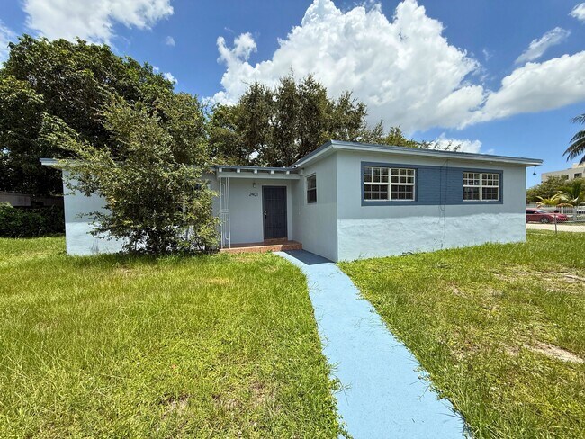 Photo - 2401 NW 170th St House