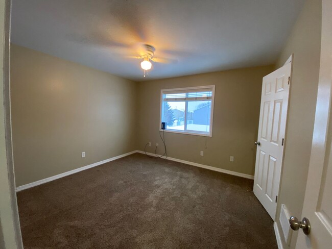 Foto del edificio - 2 Bed / 1.5 Bath Townhome - Idaho Falls