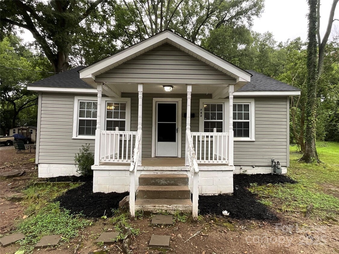 Foto principal - 742 Green St
