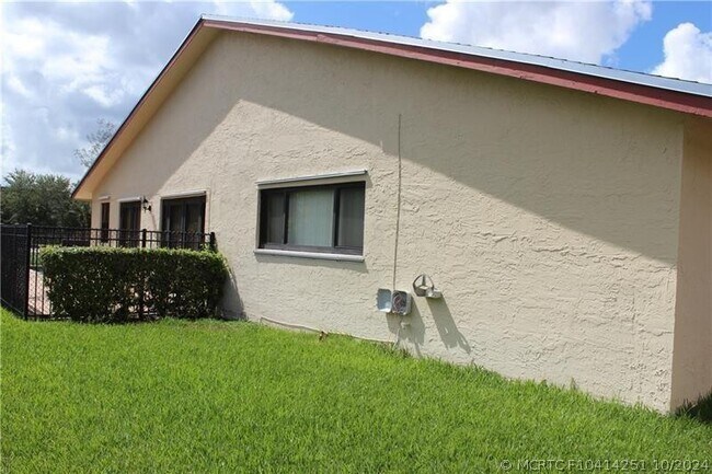 Building Photo - 7480 NW 37th Ct
