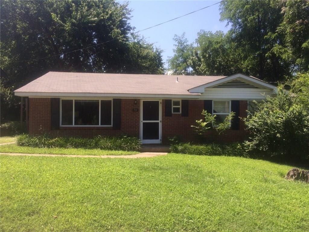 Primary Photo - 711 E Rockwood Trail