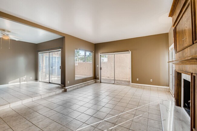 Foto del edificio - Immaculate 2 bedroom condo with all the ap...