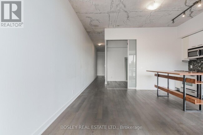 Photo du bâtiment - 2-402 Gladstone Ave